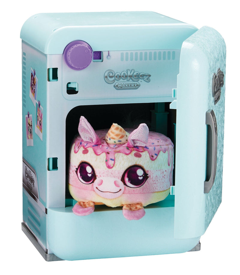 Freezy Cakez Interactive Plush Playset, Ages 5+ W9226