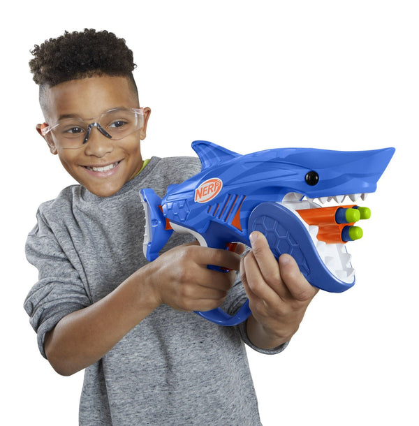 Junior Wild Sharkfire, Easy Play Dart Blaster, 8 Elite Darts, Ages 6 & Up Q8292
